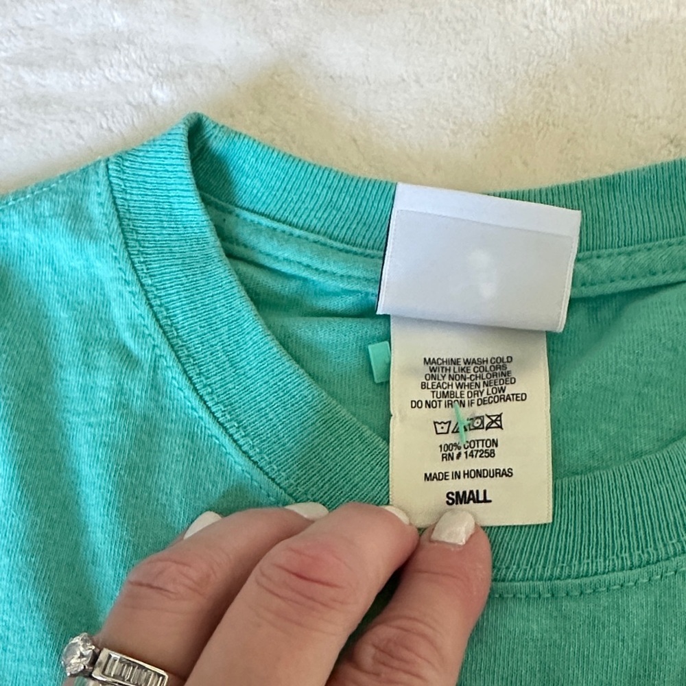 Simply Southern Faith Can Move Mountains Long Sleeve Tee NWOT - Picture 3 of 7